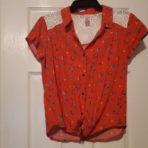 No Boundaries tie front floral shirt